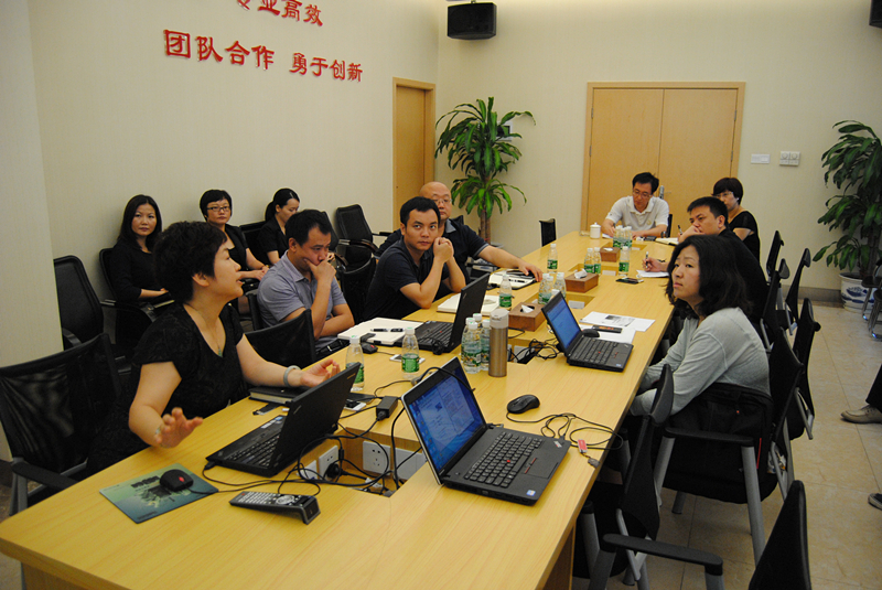 中免集團(tuán)董事長(zhǎng)、總經(jīng)理彭輝蒞臨三亞免稅店視察指導(dǎo)工作