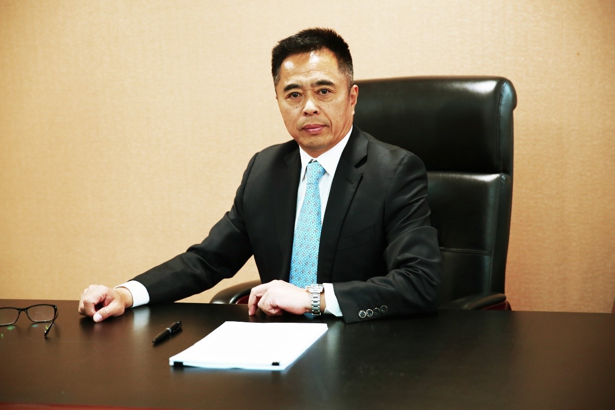 中免集團總經(jīng)理陳國強榮獲貴州茅臺集團風雨同舟獎