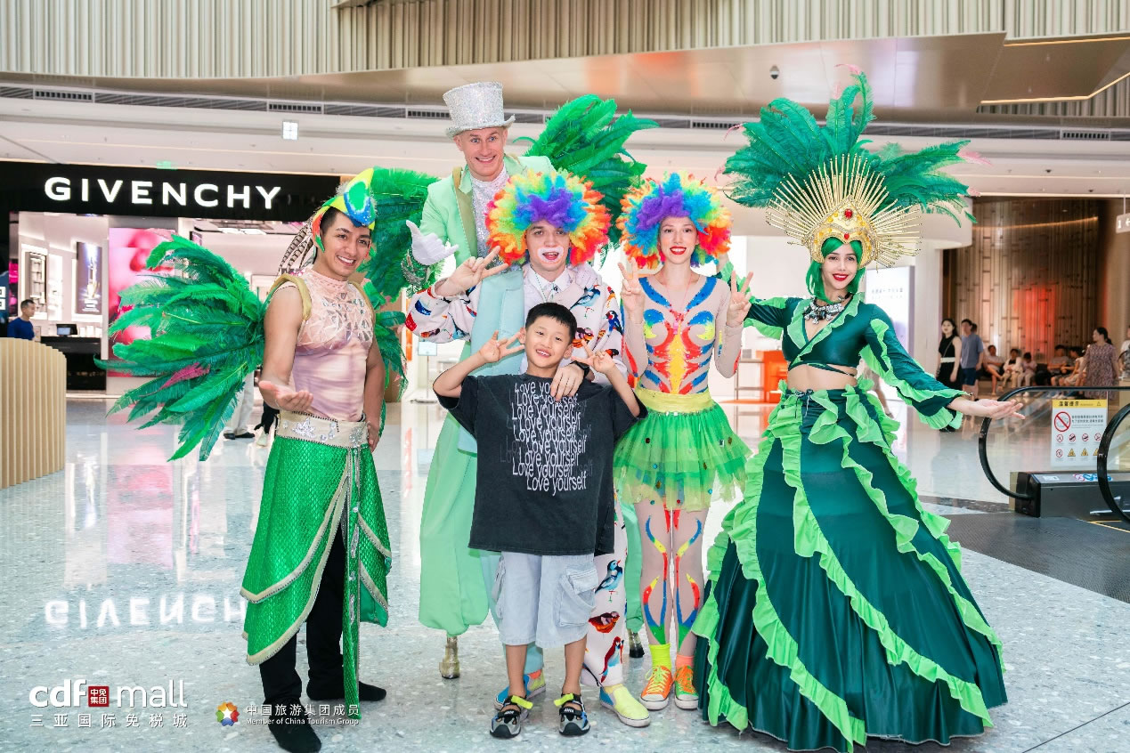 引領(lǐng)風(fēng)潮樹標(biāo)桿，cdf三亞國際免稅城十年免稅購物創(chuàng)新實踐